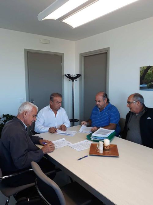 Yπογραφή σύμβασης για ηλεκτροφωτισμό από παραλία Σταυρωμένου μέχρι την πεζογέφυρα Γουρνών