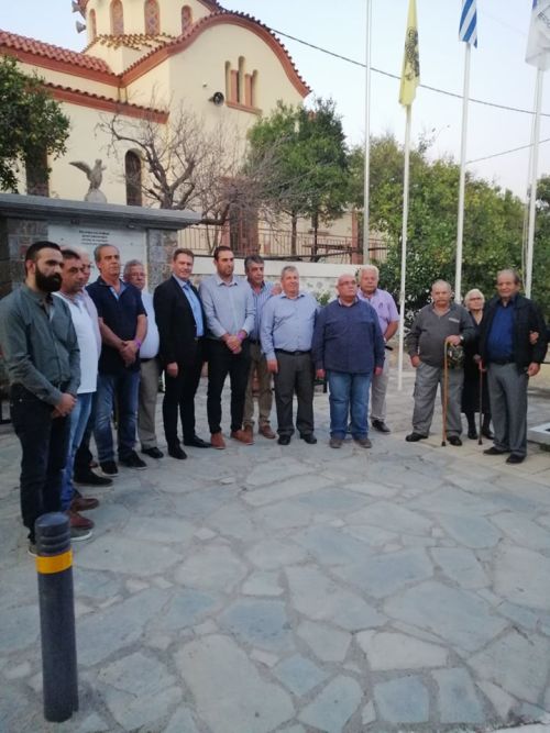 Κατάθεση στεφάνου από Κύπριους κοινοτάρχες στο μνημείο πεσόντων στις Ποταμιές