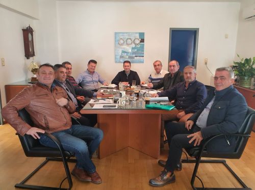 Συνάντηση για το κυκλοφοριακό με σωματεία επαγγελματιών ξεναγών, ιδιοκτητών και οδηγών τουριστικών λεωφορείων