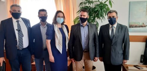 Συνάντηση με τον Υφυπουργό Τουρισμού, Μάνο Κόνσολα και τη Γενική Γραμματέα του Υπουργείου Τουρισμού, Βίκυ Λοϊζου για τα προβλήματα του τουρισμού